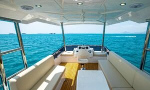 46 feet stylish leisure yacht
