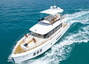 46 feet stylish leisure yacht