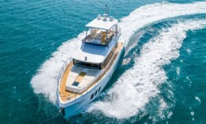 46 feet stylish leisure yacht