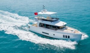46 feet stylish leisure yacht