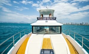 46 feet stylish leisure yacht